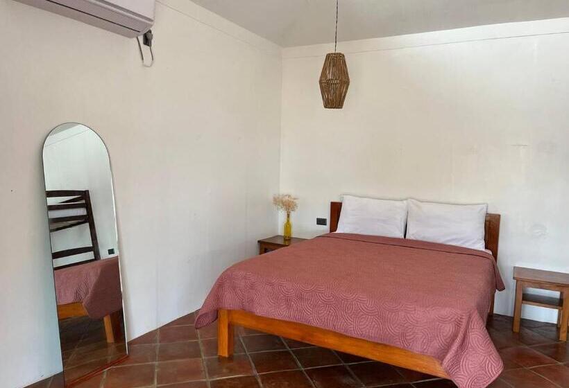 四人标准间, Solimar Seaside Cabanas