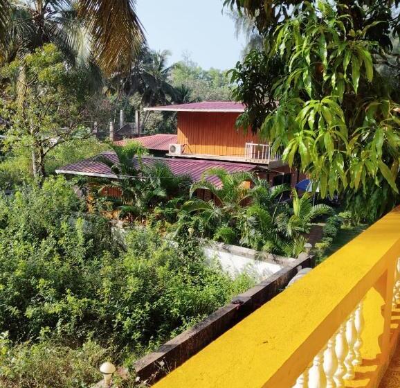 חדר סטנדרט עם מרפסת, Sulochana Resort