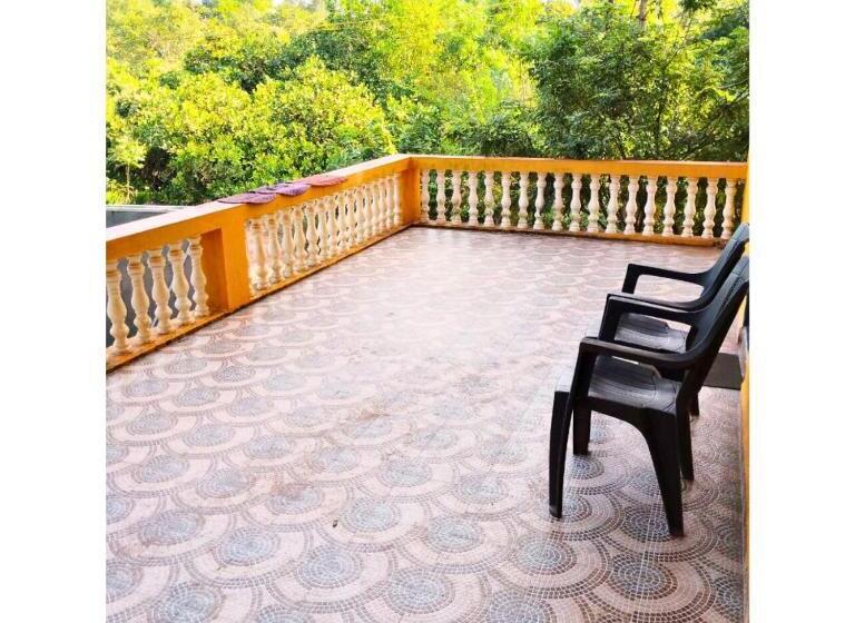 חדר סטנדרט עם מרפסת, Sulochana Resort