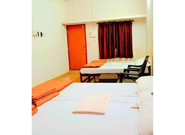 חדר סטנדרט עם מרפסת, Sulochana Resort