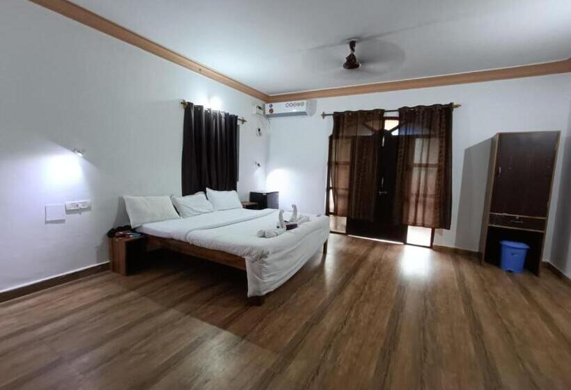 Номер Стандарт Вид на Море, Budget Baga Beach Resort Goa