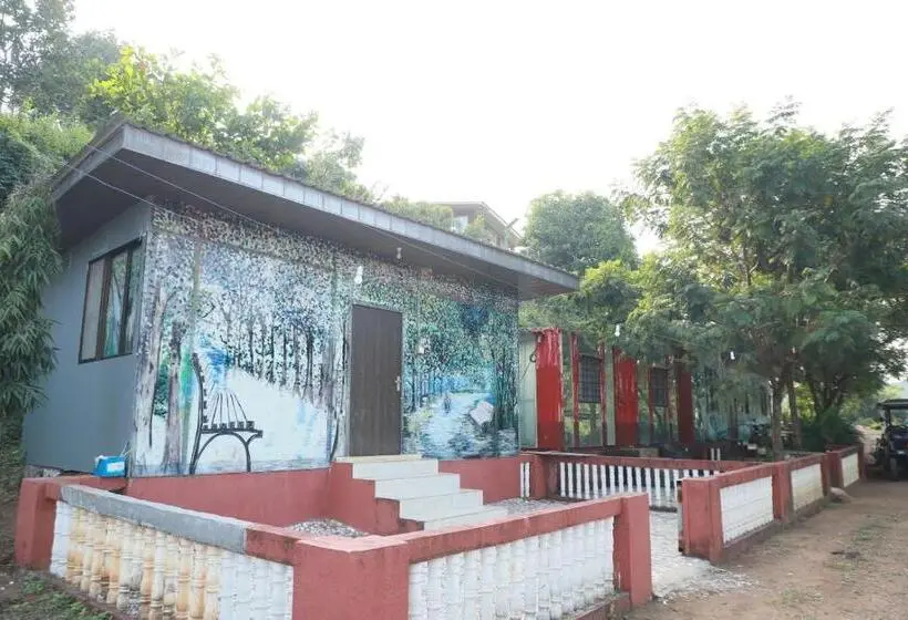エコノミールーム, Sound Rio Retreat Karjat