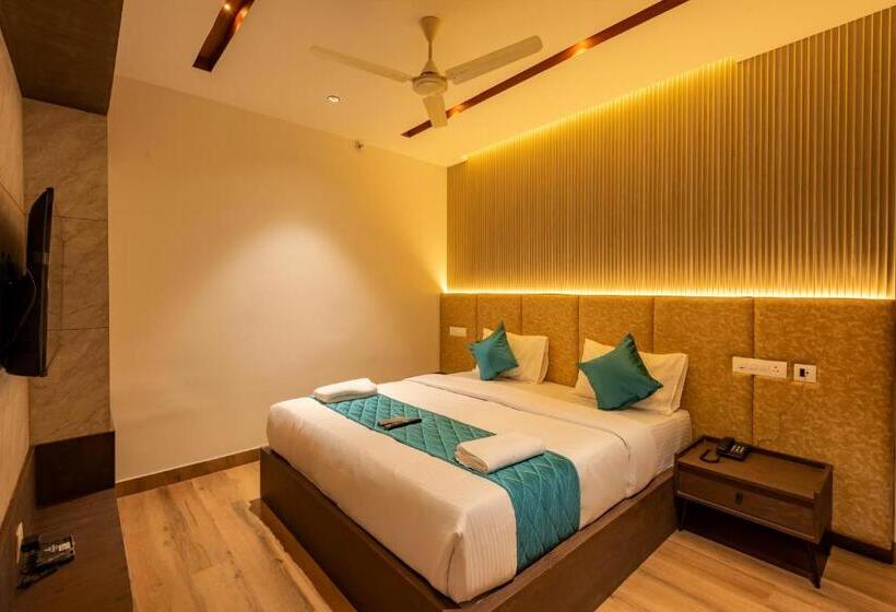 Люкс Премиум, Stay Bella Kozhikode