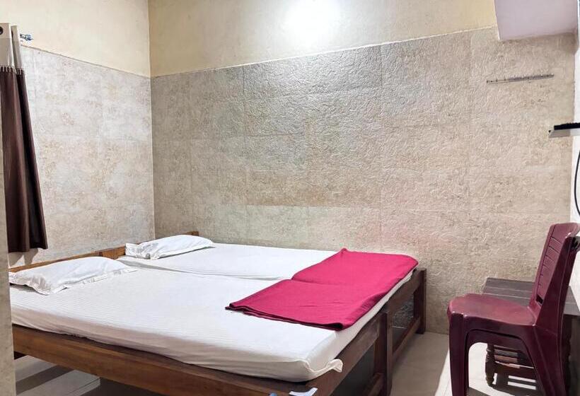 חדר סטנדרט, Staymaker Naik Residency