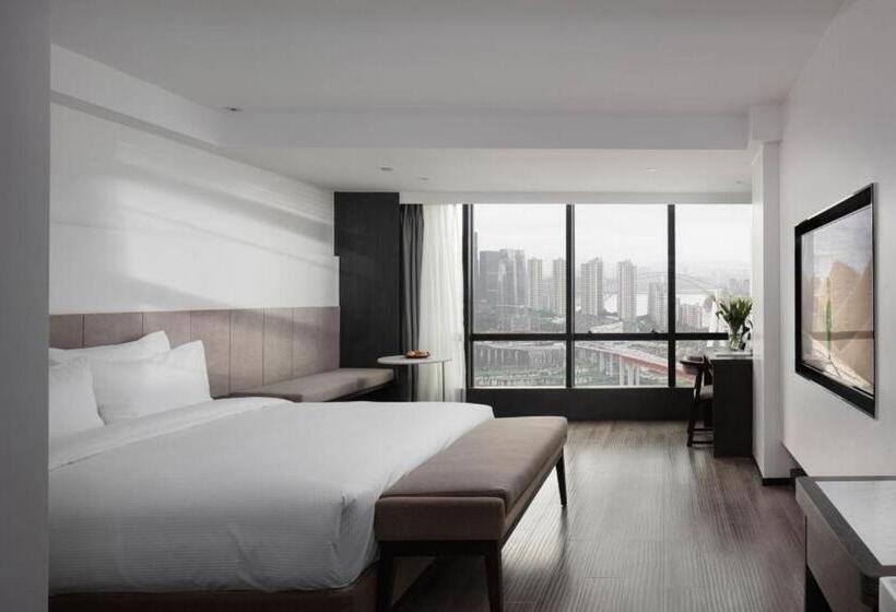 Deluxe room with river view, Jinxi Aerial Riverview Hotel   Chongqing Jiefangbei Hongya Cave
