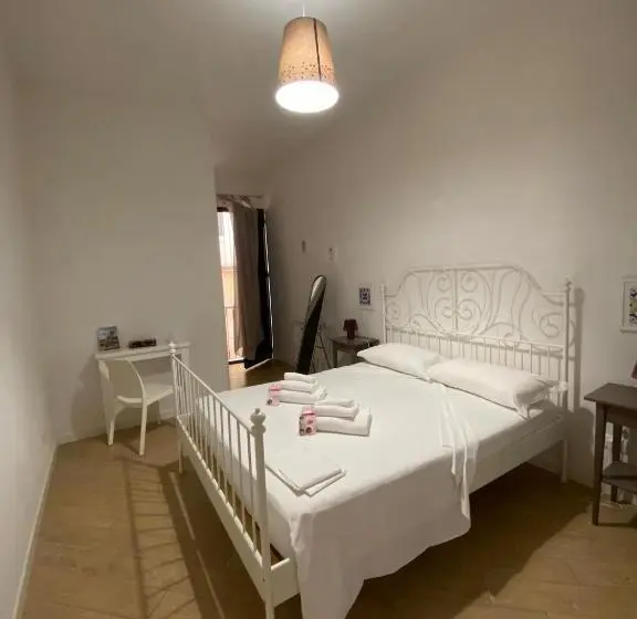 スタンダードルーム, Manu S House B&b