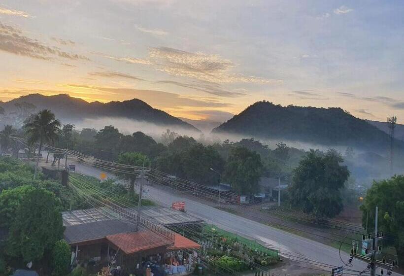 Quarto Estandar Vista Montanha, The Courtyard Khaoyai​ By Kanun