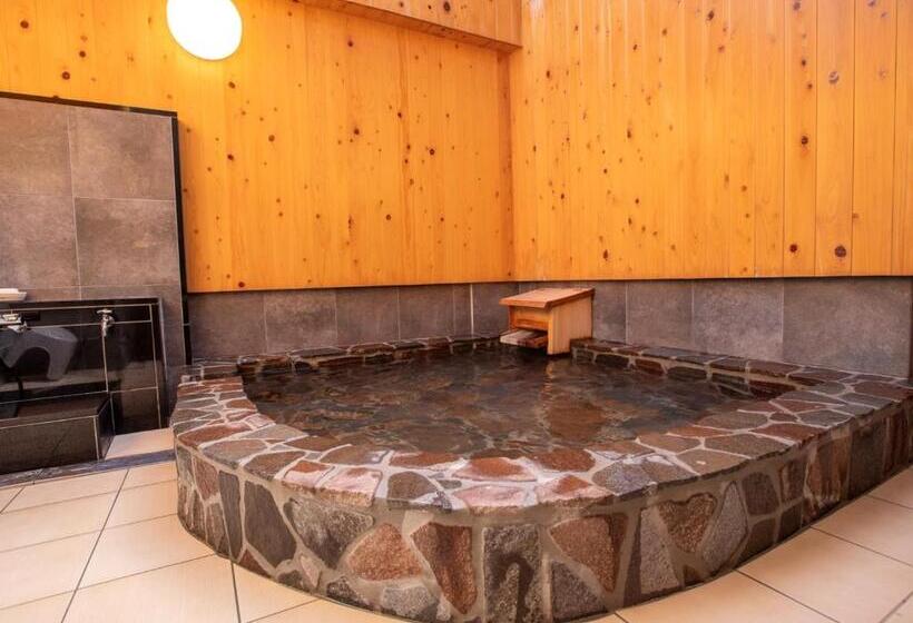 غرفة قياسية رباعية, Ryokan Hitaya