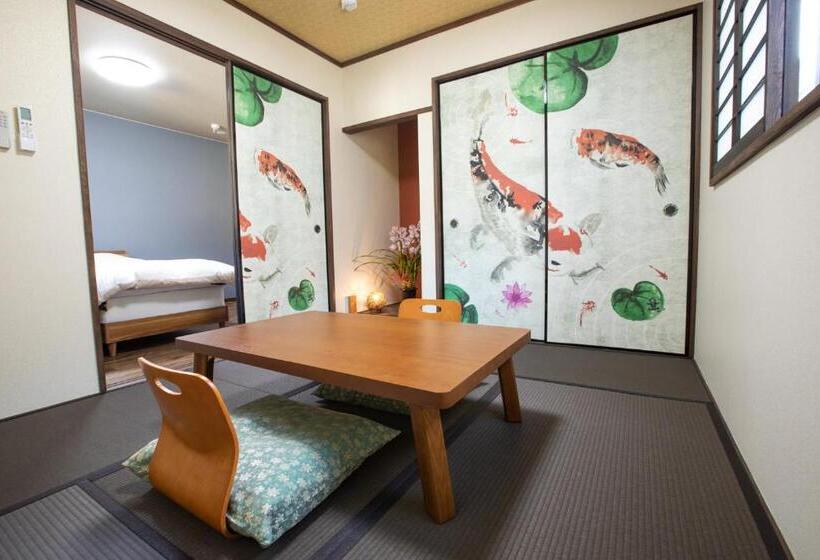 غرفة قياسية رباعية, Ryokan Hitaya