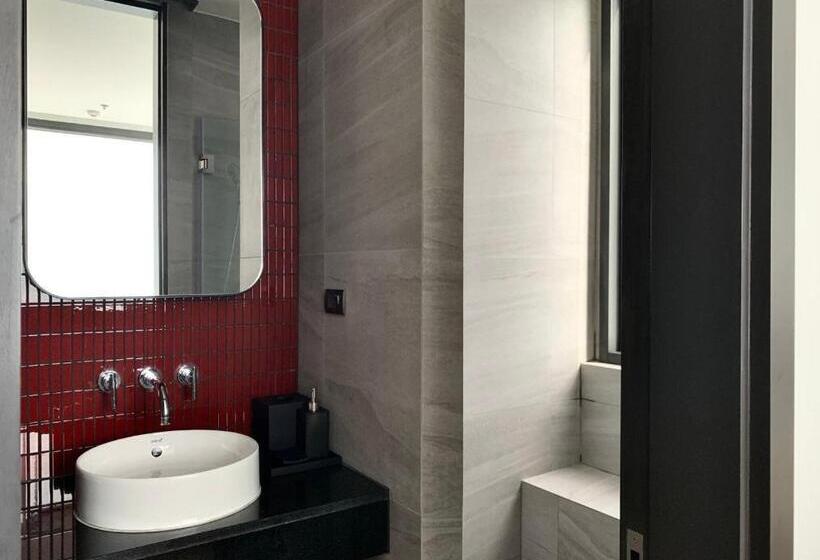 اتاق لوکس با بالکن و چشم‌انداز دریا, 503 Edge芭提雅25层正海景大二房二厅二卫, 沙滩+步行街+购物中心