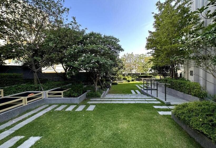 اتاق لوکس با بالکن و چشم‌انداز دریا, 503 Edge芭提雅25层正海景大二房二厅二卫, 沙滩+步行街+购物中心