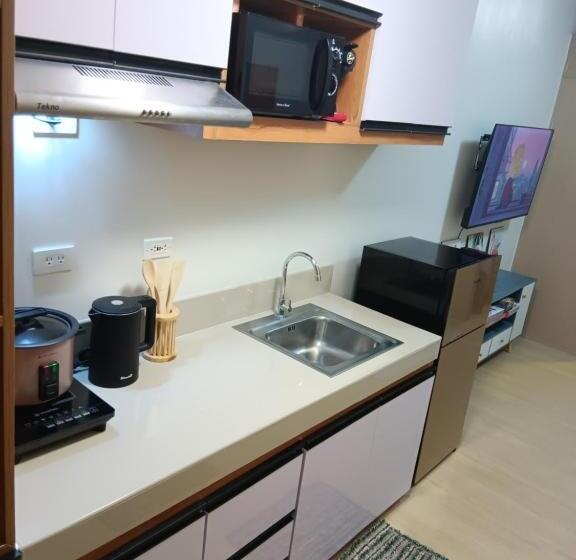 Апартаменты 1 Спальня, Amabilia Suite At Smdc Trees Residences