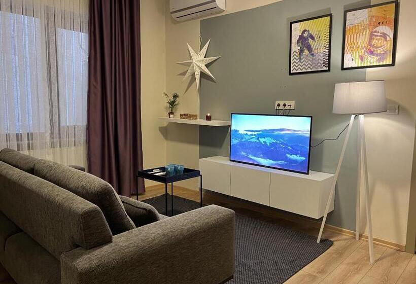 低层单卧公寓, Roj Suite