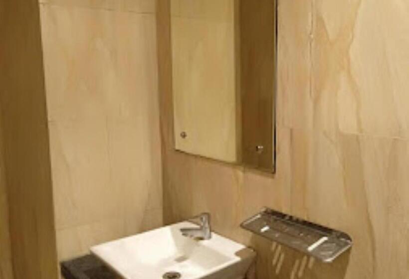 חדר דלוקס, Celebration Bar And Restaurant Maharashtra