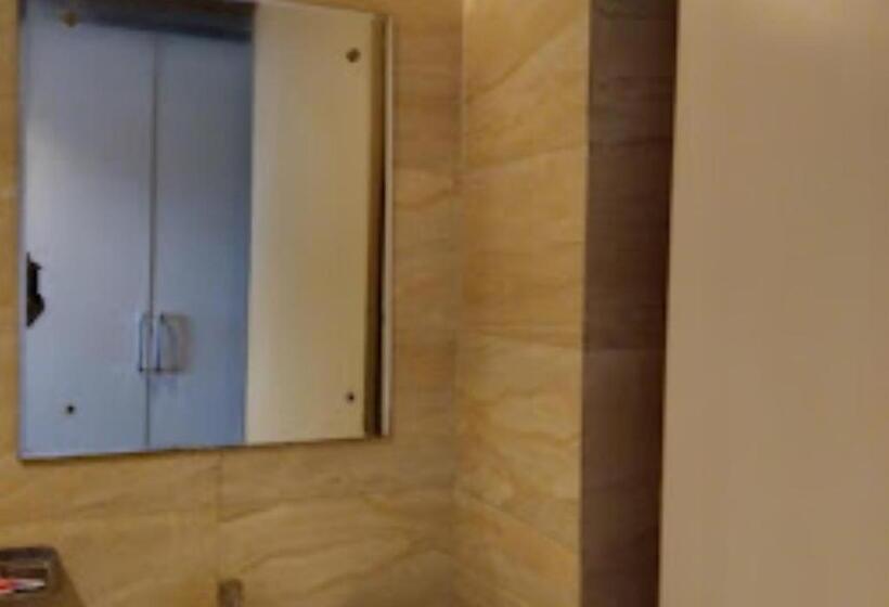 חדר דלוקס, Celebration Bar And Restaurant Maharashtra