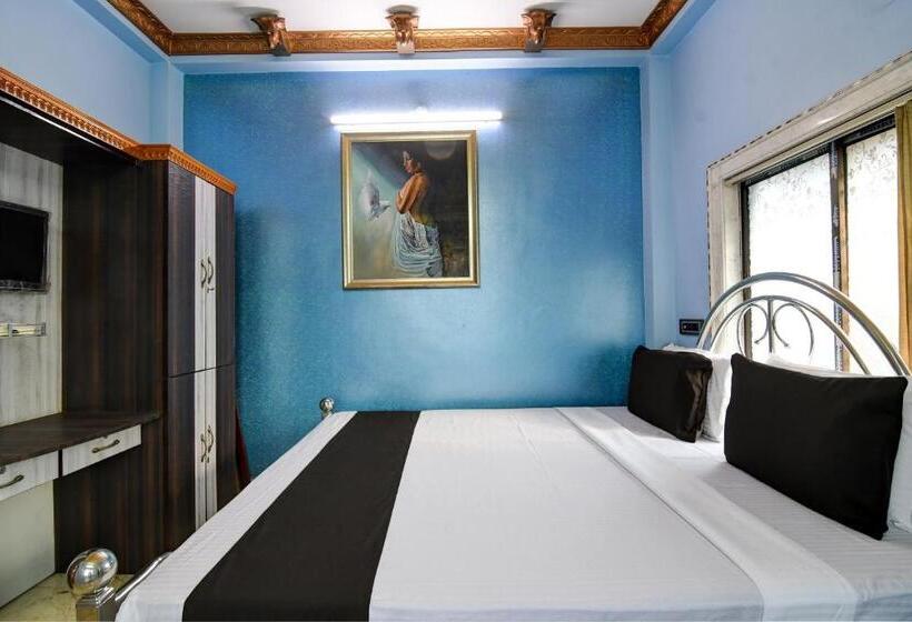 トリプルクラシックルーム, Oyo Sudharani Palace