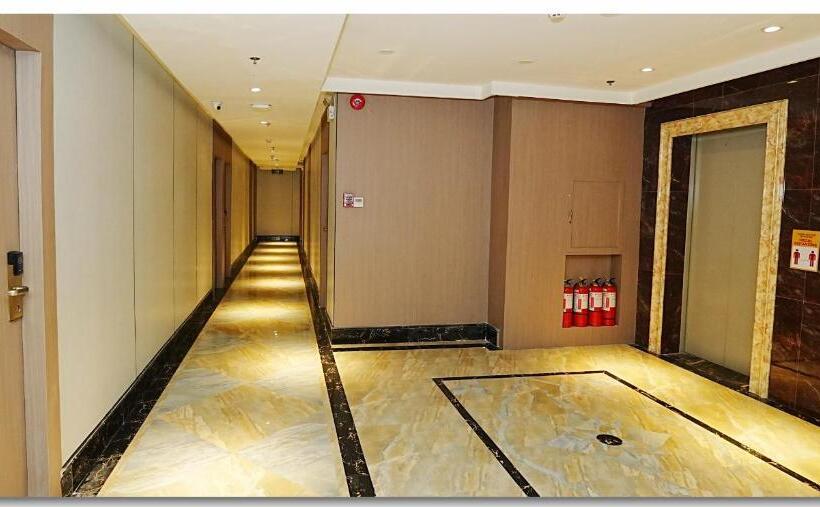 Suite, Pristine