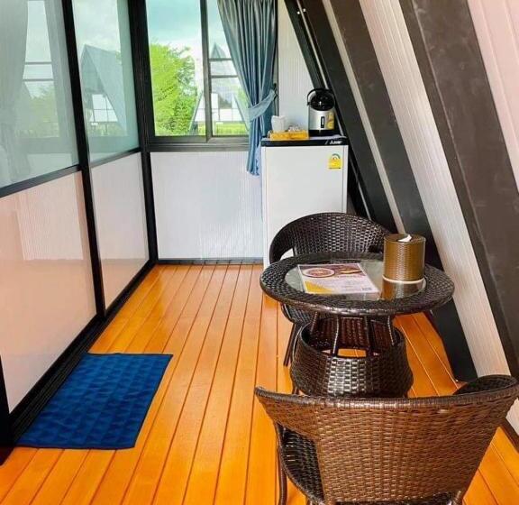 חדר סטנדרט עם מרפסת, Sean Sawat Resort 2