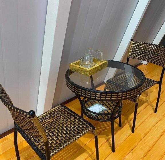 غرفة قياسية مزوَّدة بشُرفة, Sean Sawat Resort 2