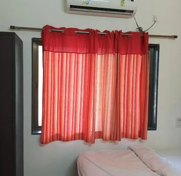 エコノミールーム, Suryansh Beach Resort