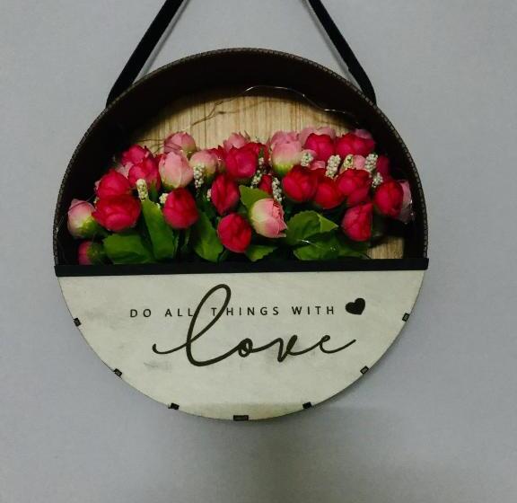 اتاق لوکس خانوادگی, Lucky Home