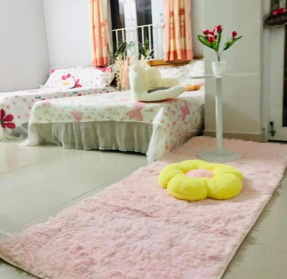 اتاق لوکس خانوادگی, Lucky Home