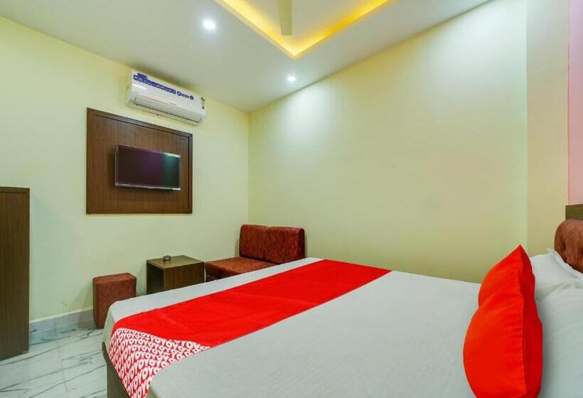 غرفة كلاسيكية ثلاثية, Oyo Hotel United Palace