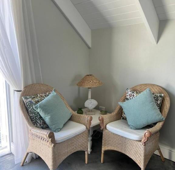 스탠다드 룸 산 전망, A Mountain & Country Haven