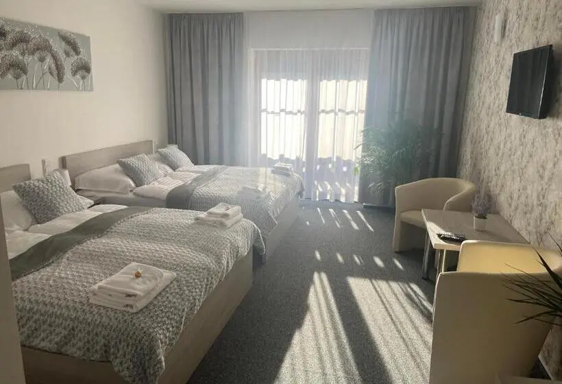 スタンダード４人部屋, Hospůdka Na Konci Světa