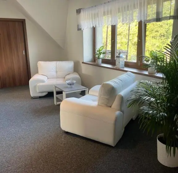 スタンダード４人部屋, Hospůdka Na Konci Světa