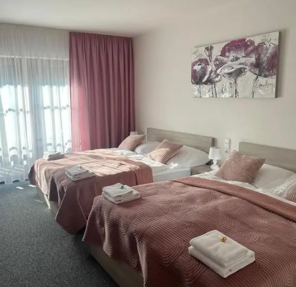 スタンダード４人部屋, Hospůdka Na Konci Světa