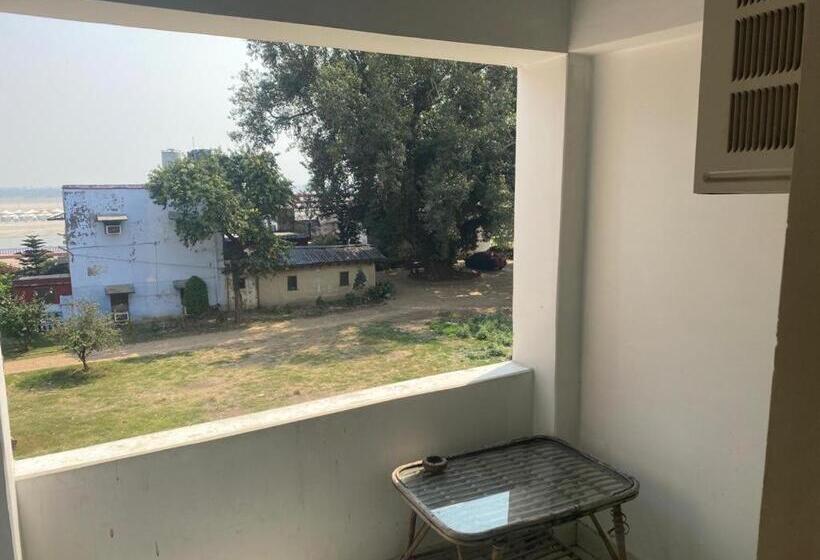 Deluxe-huone Parveke, Love Ganga Guest House Infont Of River Ganga