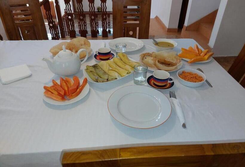 Номер Стандарт Внутренний, Mystique Hideout