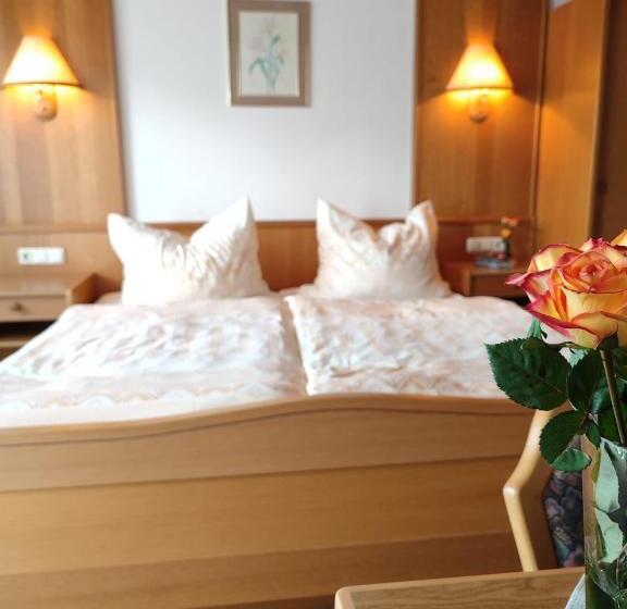 标准间, Frühstücks Pension Lichtenauer Hof