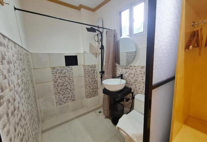 اتاق خانوادگی, Pressie By Sms Hospitality