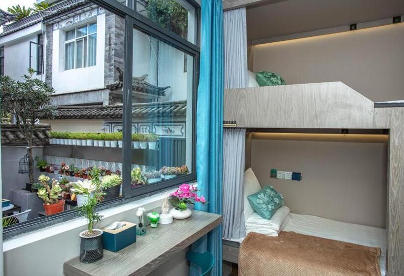 سرير فى غرفة مشتركه, Dali Nurishop Hostel