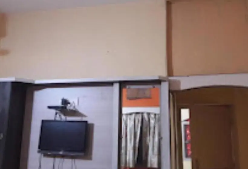 Habitació Estàndard, Basera Odisha