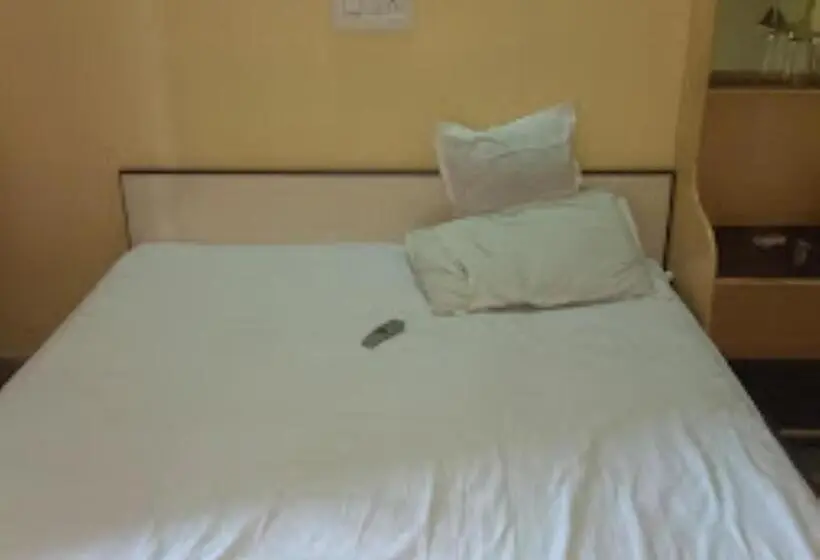 Habitació Estàndard, Basera Odisha
