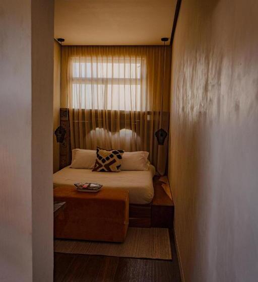 Номер Deluxe, Casa Realm