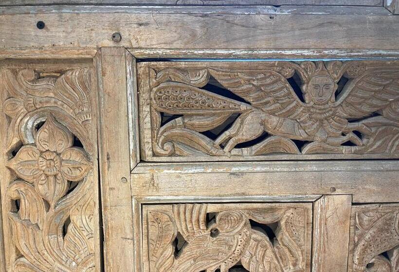 Номер Deluxe, Casa Realm