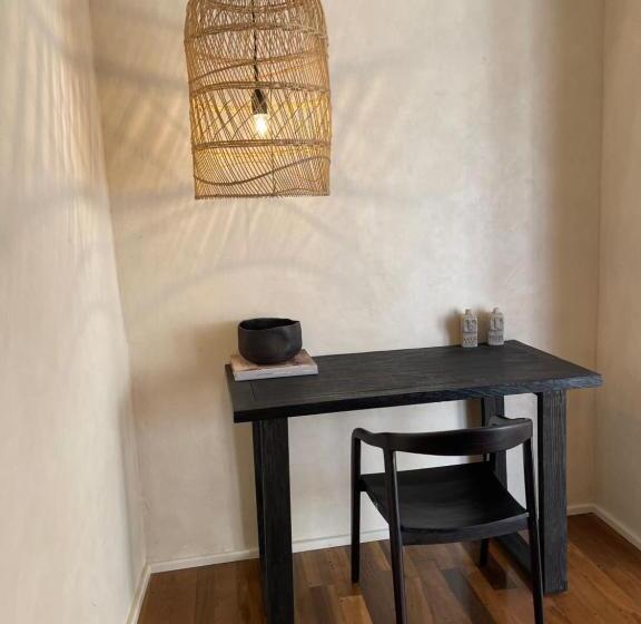Quarto Estandar Cama King, Casa Realm