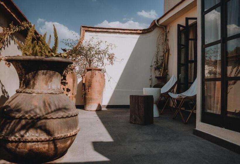 Номер Deluxe с Балконом, Casa Realm