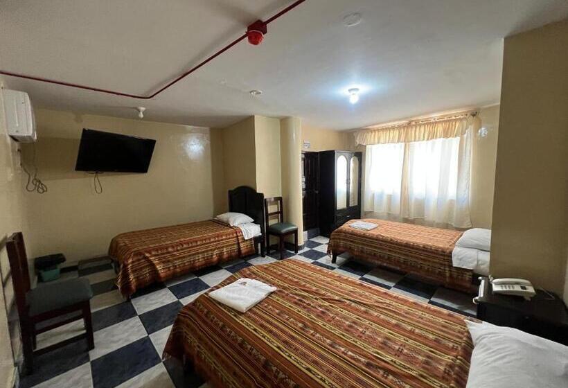 Quarto Triplo Estandar, Rodey, Huaquillas