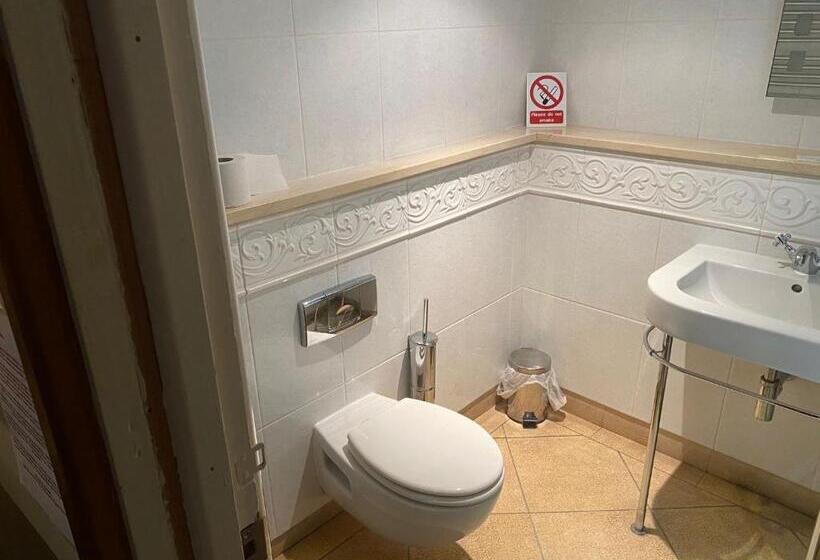 חדר משפחתי, Samuel Pepys