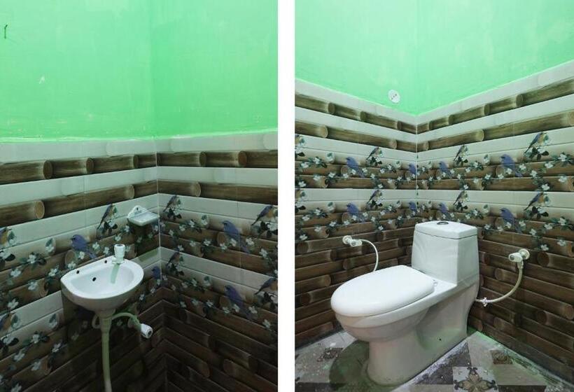 Трехместный Номер Классика, Spot On Classic Palace