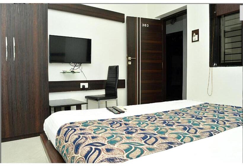 اتاق لوکس, Sunil Inn