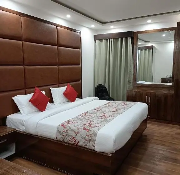 Deluxe-perhehuone, Super Collection O Mall Road Nainital
