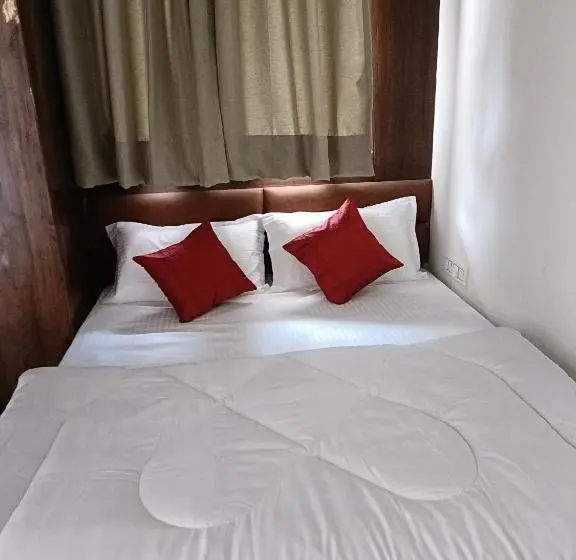 Standard Yhden Hengen Huone, Super Collection O Mall Road Nainital