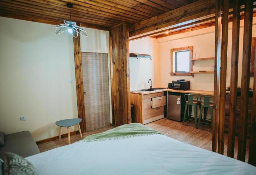آپارتمان 1 خوابه, L Auberge Créole