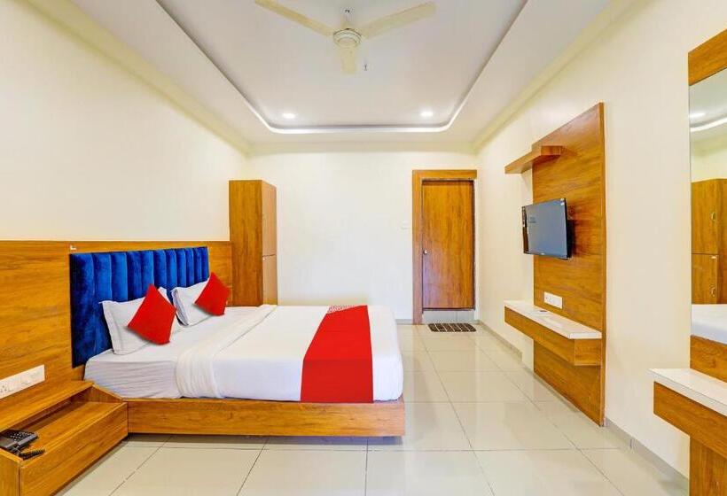 غرفة كلاسيكية ثلاثية, Oyo Hotel H K Villa